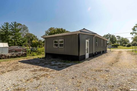 Tiny photo for 1214 E SLOAN Street, Harrisburg, IL 62946 (MLS # EB455664)