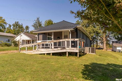 Tiny photo for 1214 E SLOAN Street, Harrisburg, IL 62946 (MLS # EB455664)