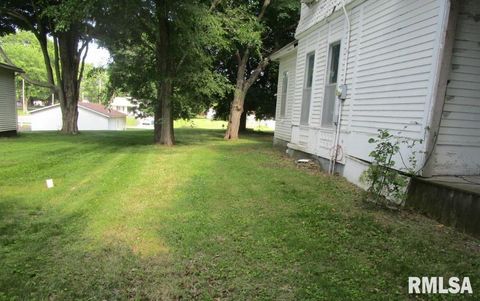 Tiny photo for 504 N COLLEGE Avenue, Aledo, IL 61231 (MLS # QC4264448)