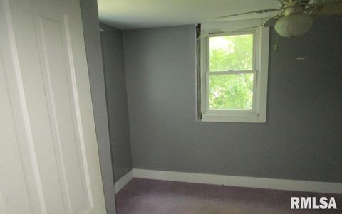 Tiny photo for 504 N COLLEGE Avenue, Aledo, IL 61231 (MLS # QC4264448)