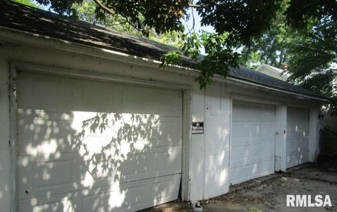 Tiny photo for 504 N COLLEGE Avenue, Aledo, IL 61231 (MLS # QC4264448)