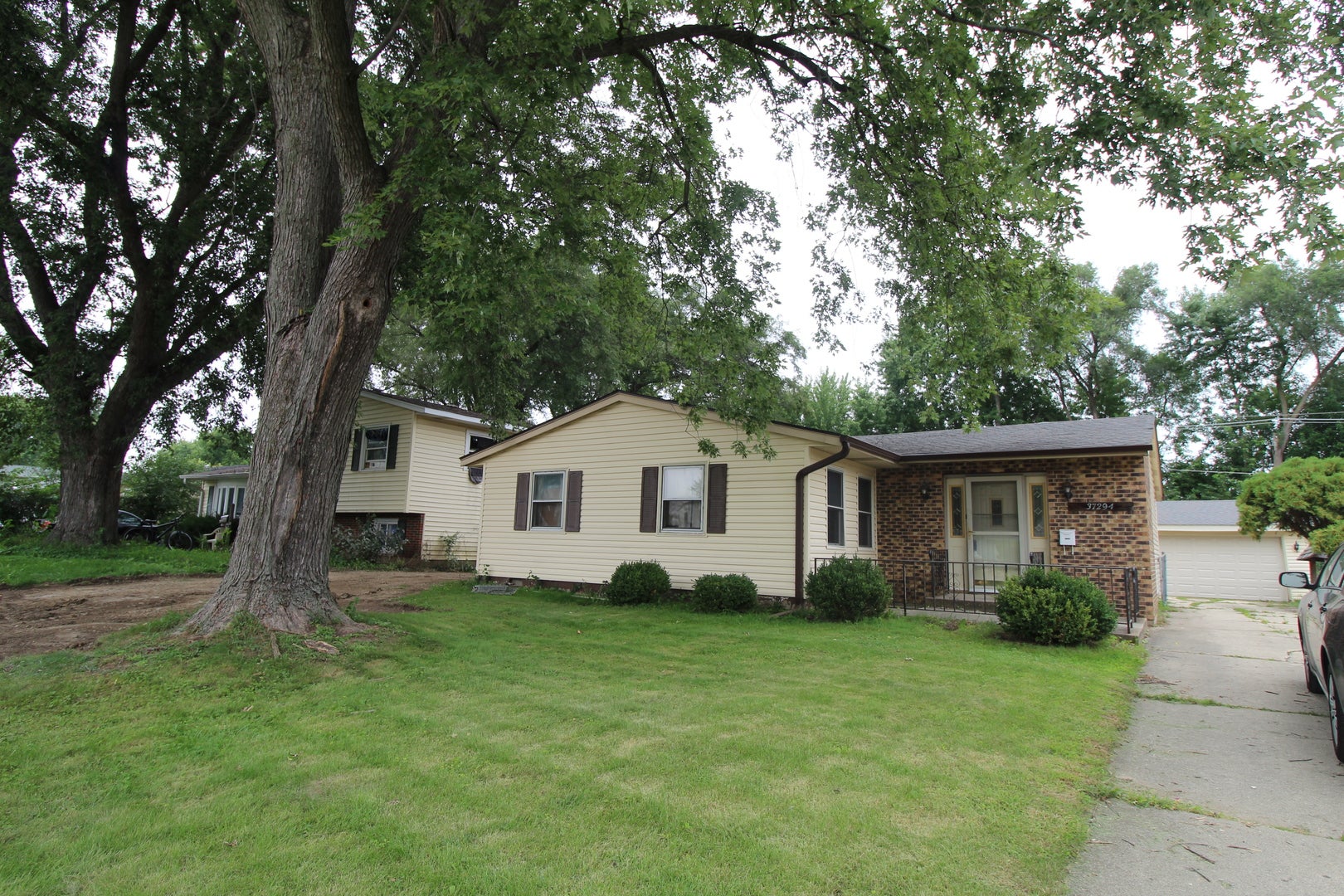 37294 N Grandwood Drive