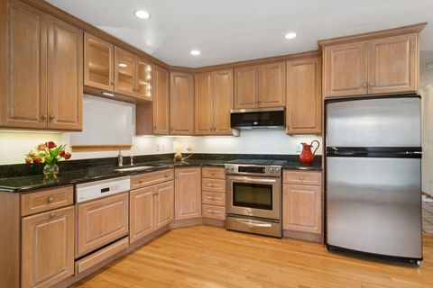 Tiny photo for 1522 E Fleming Drive N, Arlington Heights, IL 60004 (MLS # 12553731)