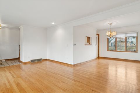 Tiny photo for 1522 E Fleming Drive N, Arlington Heights, IL 60004 (MLS # 12553731)