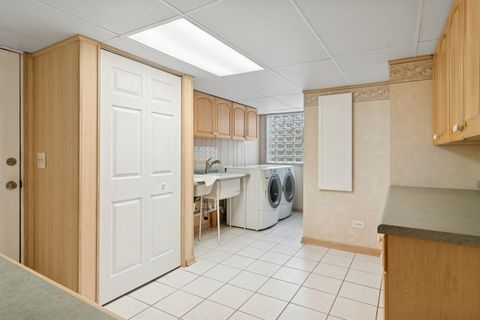 Tiny photo for 1522 E Fleming Drive N, Arlington Heights, IL 60004 (MLS # 12553731)