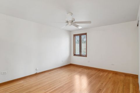 Tiny photo for 1522 E Fleming Drive N, Arlington Heights, IL 60004 (MLS # 12553731)
