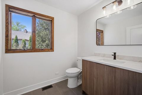Tiny photo for 28 Windemere Lane, South Barrington, IL 60010 (MLS # 12647711)