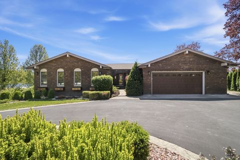 Photo of 28 Windemere Lane, South Barrington, IL 60010 (MLS # 12647711)