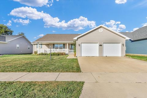 Photo of 2605 N Skyline Drive, Urbana, IL 61802 (MLS # 12477832)