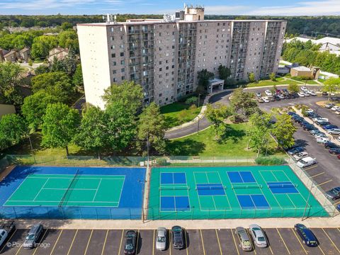 Tiny photo for 6340 Americana Drive #310, Willowbrook, IL 60527 (MLS # 12652812)