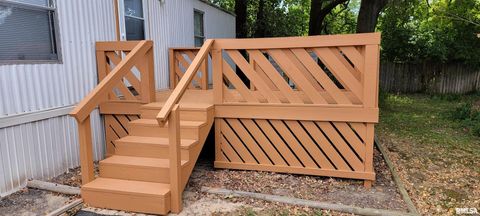 Tiny photo for 1535 Maureen Avenue Drive, Marion, IL 62959 (MLS # EB459466)