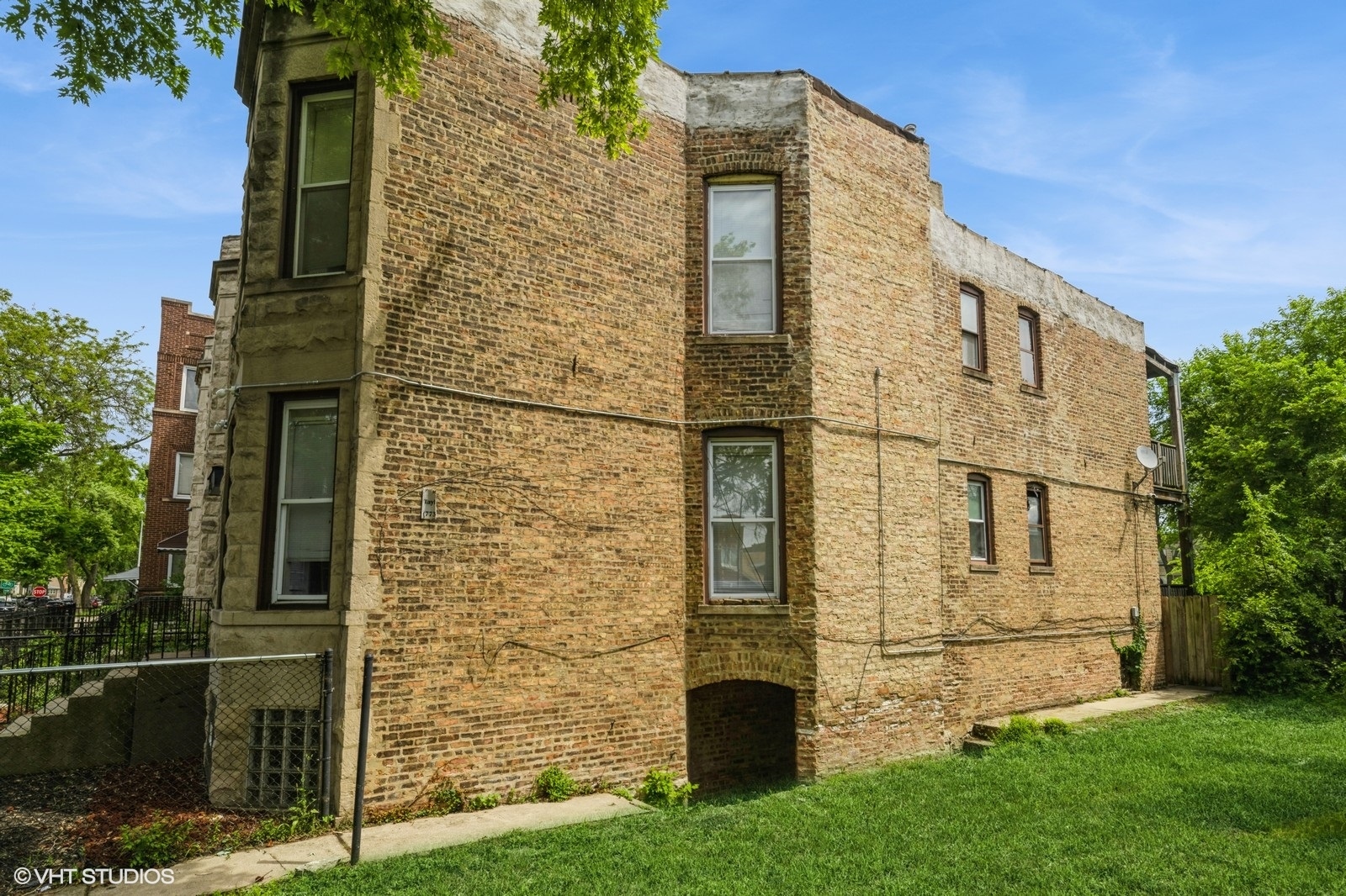 6621 S Marquette Drive