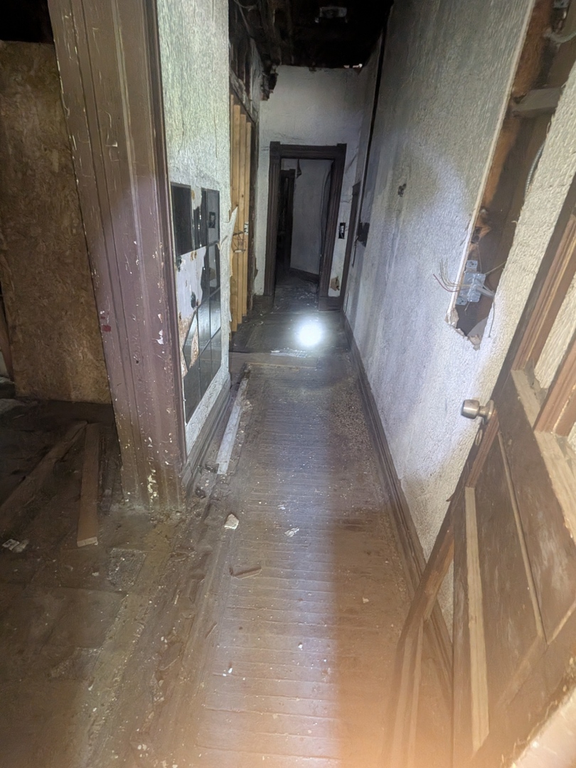 7732 S Normal Avenue