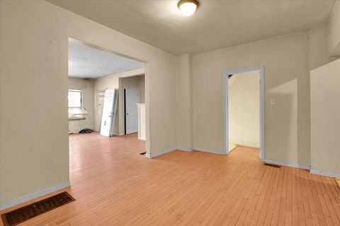 Tiny photo for 635 N Lorel Avenue, Chicago, IL 60644 (MLS # 12585946)