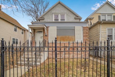Tiny photo for 635 N Lorel Avenue, Chicago, IL 60644 (MLS # 12585946)