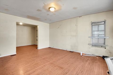 Tiny photo for 635 N Lorel Avenue, Chicago, IL 60644 (MLS # 12585946)