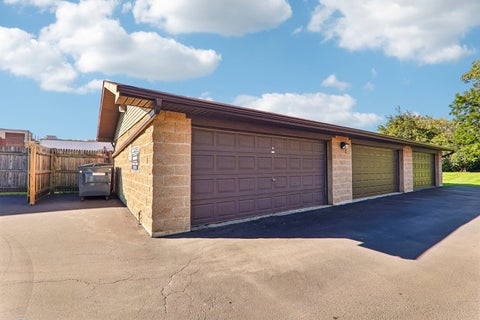 Tiny photo for 15850 Laramie Avenue #302, Oak Forest, IL 60452 (MLS # 12765141)
