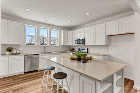 Tiny photo for 2809 Spring Circle South Cir, Lindenhurst, IL 60046 (MLS # 12706046)