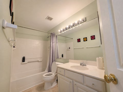 Tiny photo for 210 Balmoral Court, Glendale Heights, IL 60139 (MLS # 12673602)