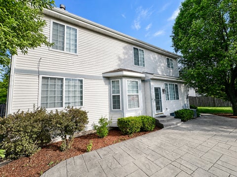 Tiny photo for 210 Balmoral Court, Glendale Heights, IL 60139 (MLS # 12673602)