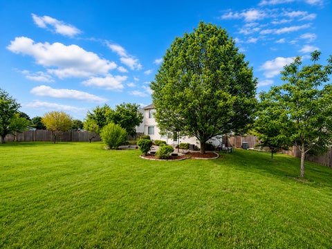Tiny photo for 210 Balmoral Court, Glendale Heights, IL 60139 (MLS # 12673602)
