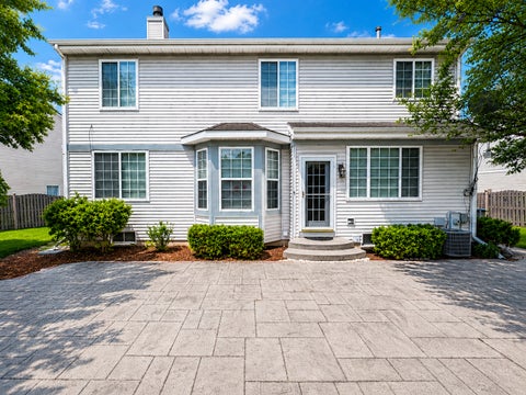Tiny photo for 210 Balmoral Court, Glendale Heights, IL 60139 (MLS # 12673602)