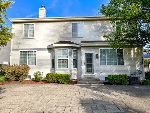 Tiny photo for 210 Balmoral Court, Glendale Heights, IL 60139 (MLS # 12673602)