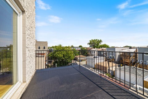 Tiny photo for 2535 W Flournoy Street #3, Chicago, IL 60612 (MLS # 12738709)