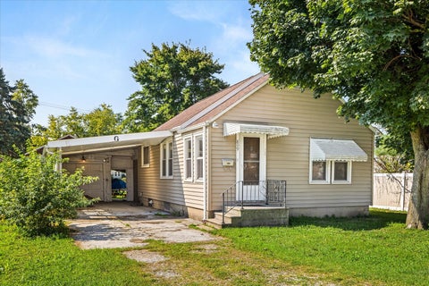 Tiny photo for 809 Cotton Street, Streator, IL 61364 (MLS # 12742294)