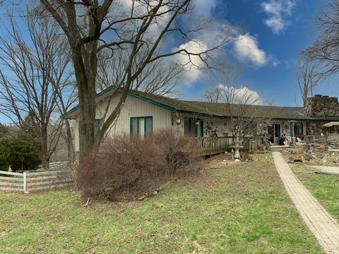 Photo of 706 E Burnett Road, Island Lake, IL 60042 (MLS # 12425516) Photo of 706 E Burnett Road, Island Lake, IL 60042 (MLS # 12425516)