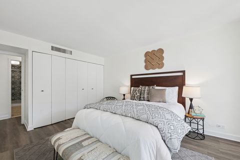 Tiny photo for 6033 N Sheridan Road #36G, Chicago, IL 60660 (MLS # 12527947)