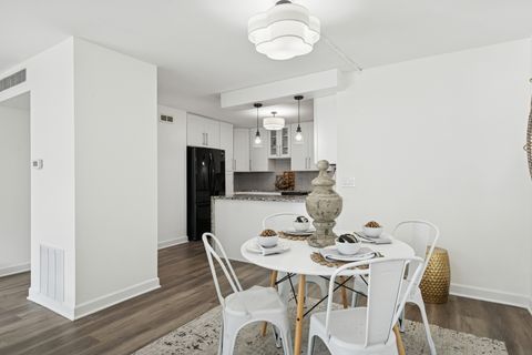 Tiny photo for 6033 N Sheridan Road #36G, Chicago, IL 60660 (MLS # 12527947)