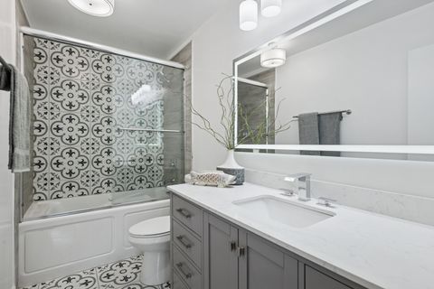 Tiny photo for 6033 N Sheridan Road #36G, Chicago, IL 60660 (MLS # 12527947)