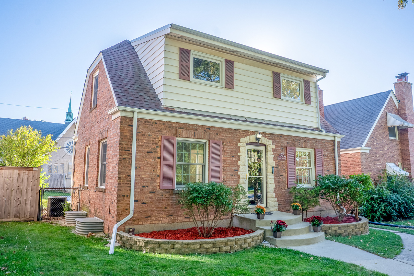 5205 N Osceola Avenue