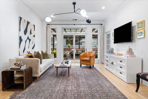 Tiny photo for 1355 W Washington Boulevard #2D, Chicago, IL 60607 (MLS # 12480424)