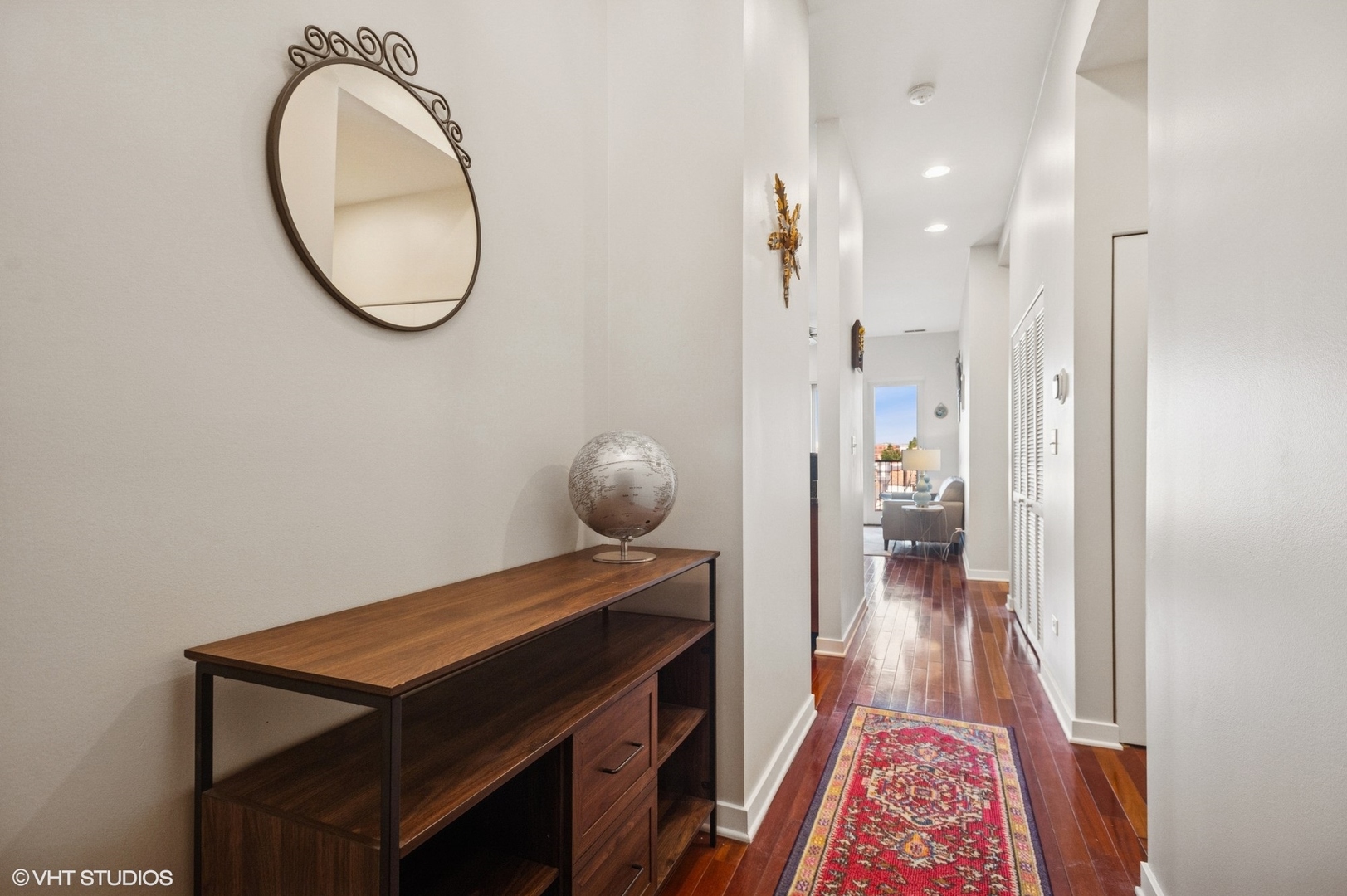 3021 W Armitage Avenue 404