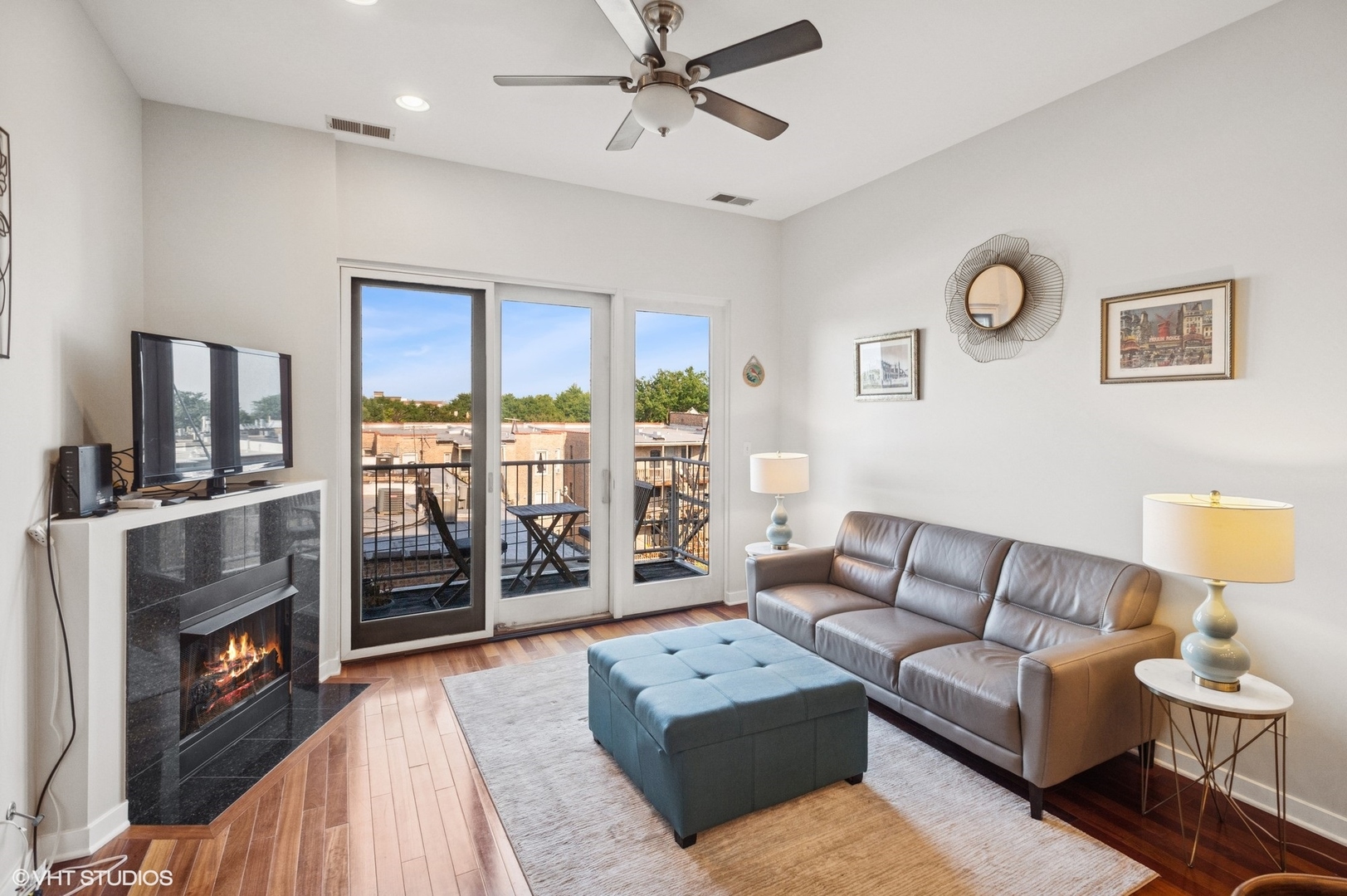 3021 W Armitage Avenue 404