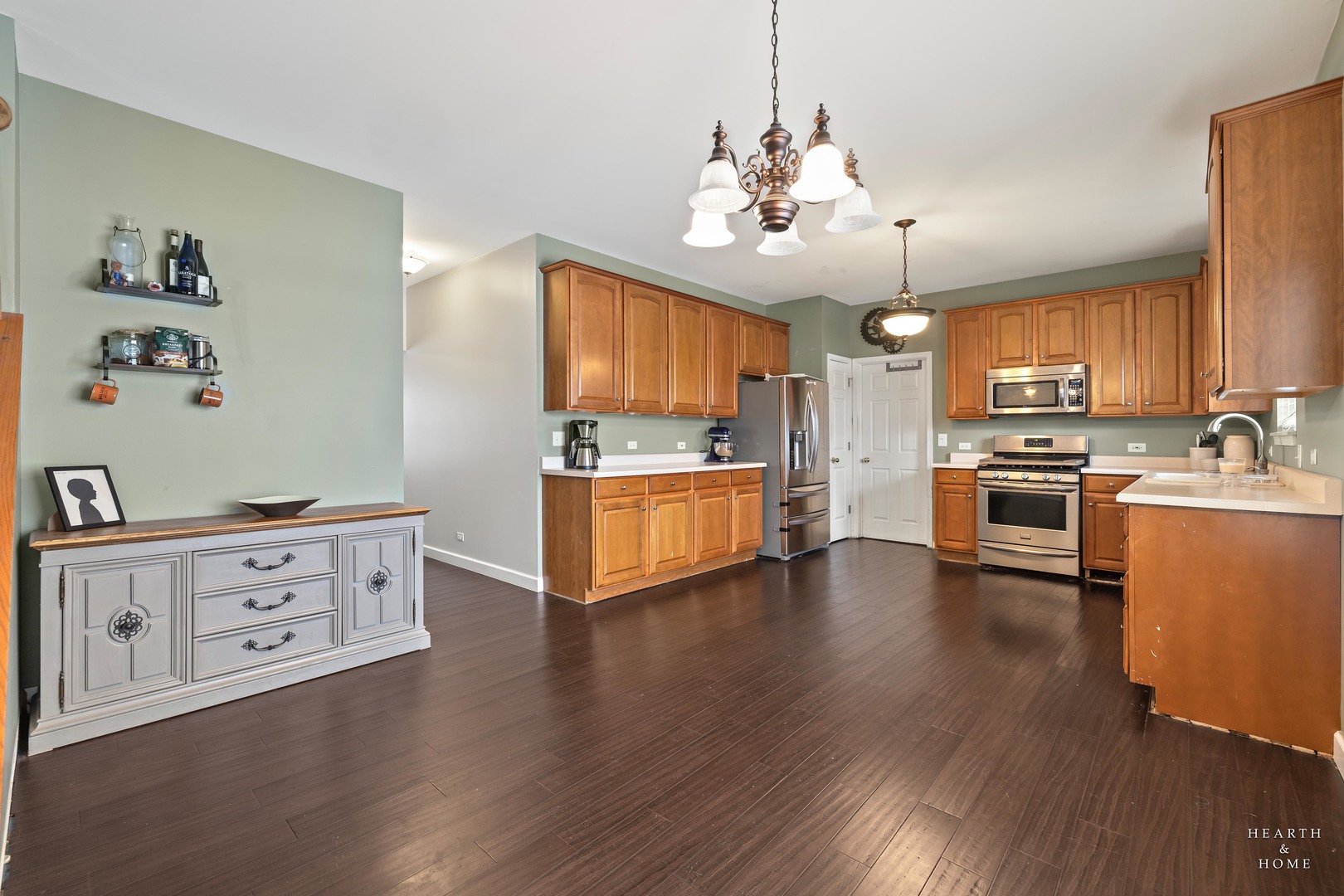842 Crabapple Drive