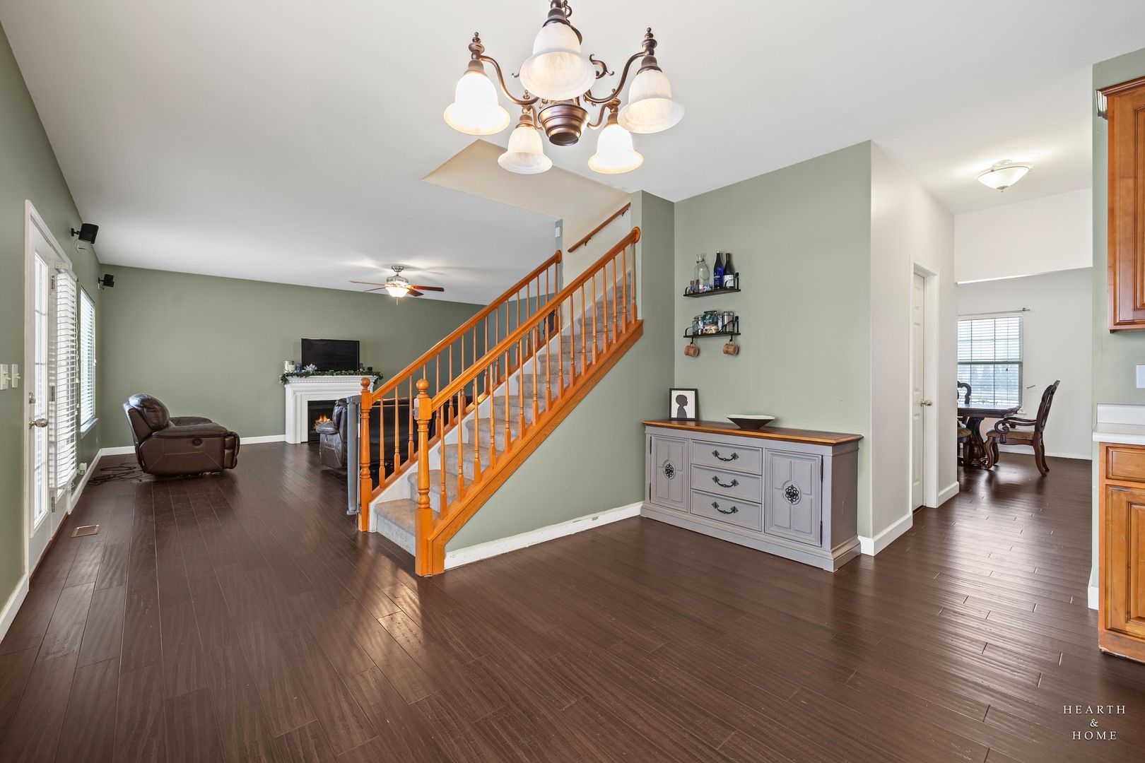 842 Crabapple Drive