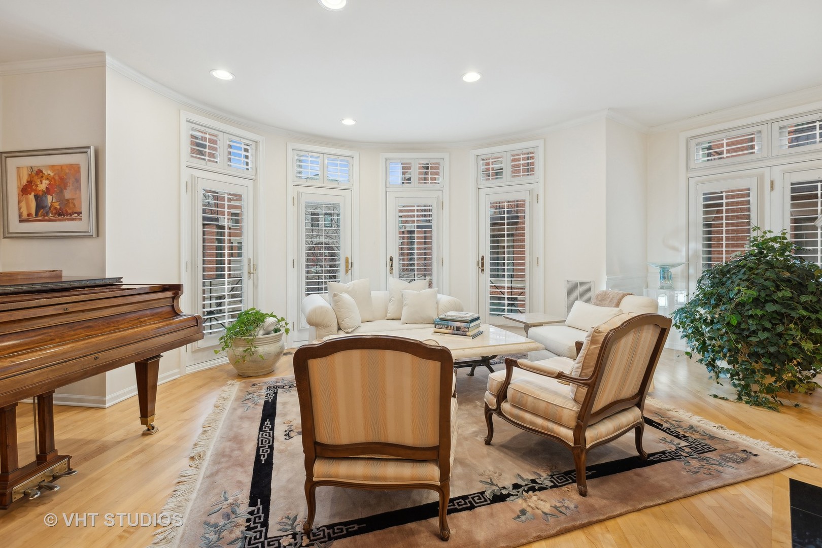 422 W Armitage Avenue A