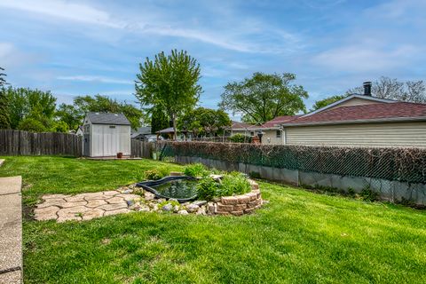 Tiny photo for 591 Sussex Court, Elk Grove Village, IL 60007 (MLS # 12684852)