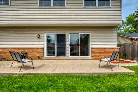 Tiny photo for 591 Sussex Court, Elk Grove Village, IL 60007 (MLS # 12684852)