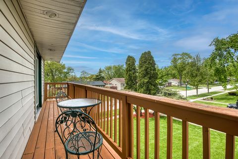 Tiny photo for 591 Sussex Court, Elk Grove Village, IL 60007 (MLS # 12684852)