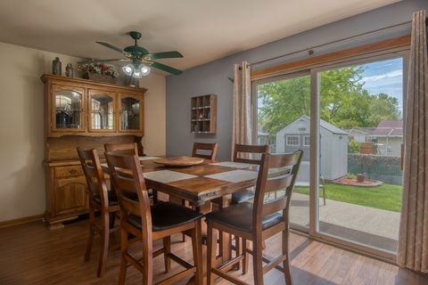 Tiny photo for 591 Sussex Court, Elk Grove Village, IL 60007 (MLS # 12684852)