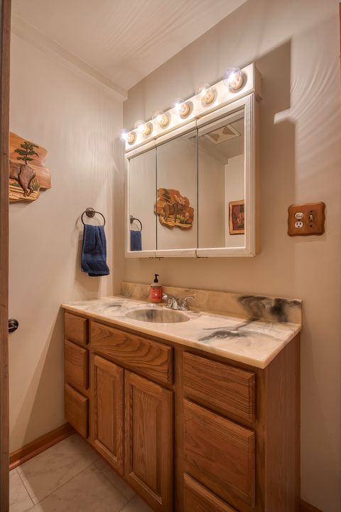 Tiny photo for 591 Sussex Court, Elk Grove Village, IL 60007 (MLS # 12684852)