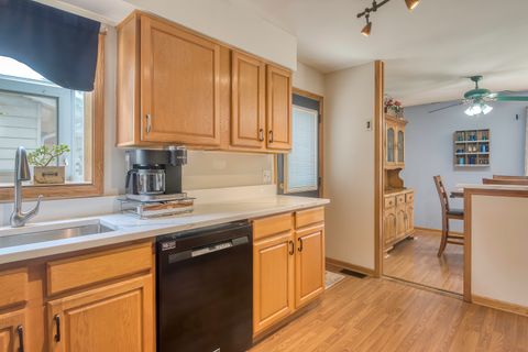 Tiny photo for 591 Sussex Court, Elk Grove Village, IL 60007 (MLS # 12684852)