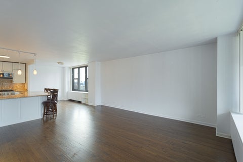 Tiny photo for 400 E RANDOLPH Street #3320, Chicago, IL 60601 (MLS # 12631148)