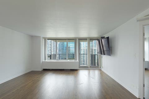 Tiny photo for 400 E RANDOLPH Street #3320, Chicago, IL 60601 (MLS # 12631148)
