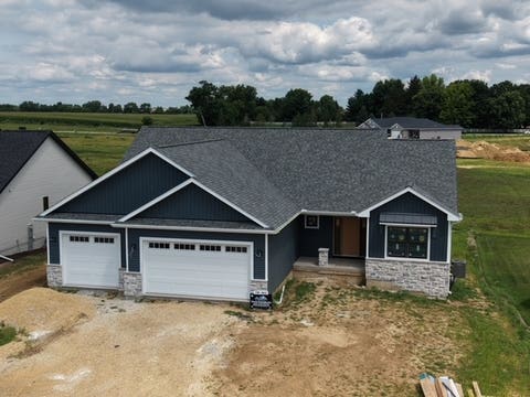 Photo of 9 Viola Drive, Leclaire, IA 52753 (MLS # 12725079)