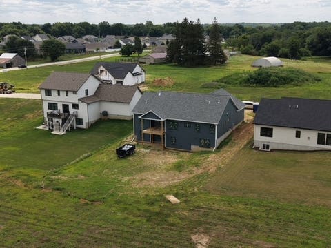 Tiny photo for 9 Viola Drive, Leclaire, IA 52753 (MLS # 12725079)